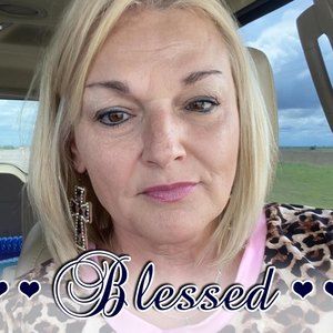 Meet your Posher, Carri